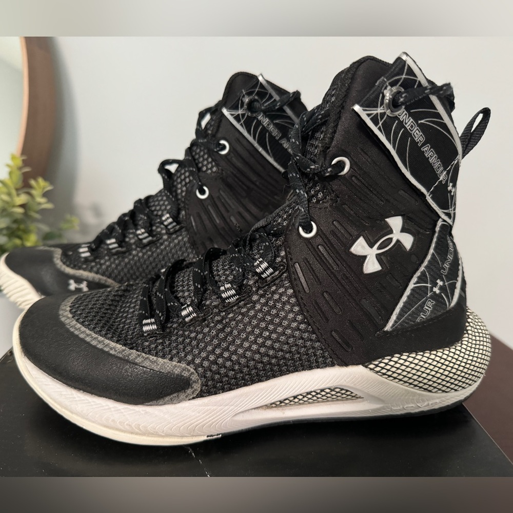 womens under armour high top volleyball shoes